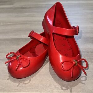 EUC Mini Melissa Sweet Mary Jane Flat, Candy Apple Red- Little girl’s size 9